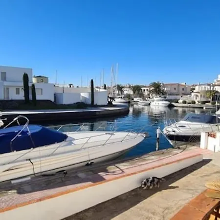 Terrasse Emplacement N° 1 Apartman *